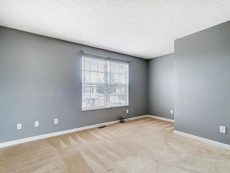 5713 Mango Ln — Photo 23