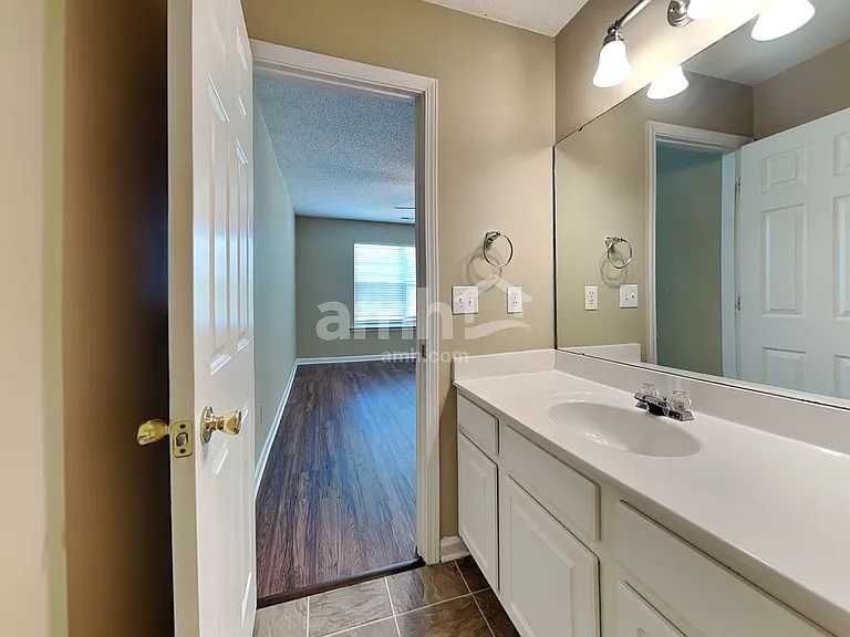 7533 Argent Valley Dr — Photo 13
