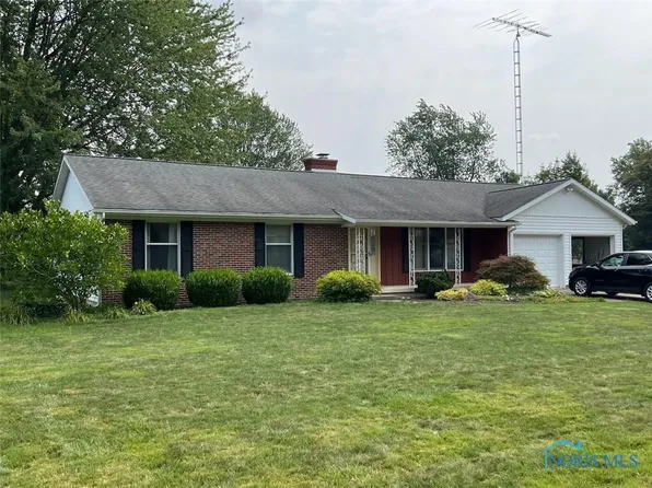 1231 Buchman Rd, Fremont, OH 43420