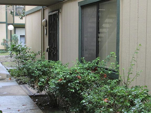 4th image of 450 Del Verde Cir Unit 5