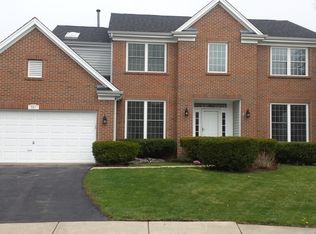 201 Banbury Ln, Grayslake, IL 60030