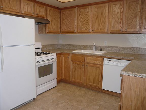 2nd image of 1793 De Marietta Ave APT 3