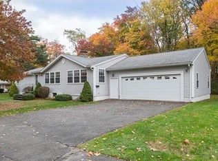 6 Pinewood Rd, Peabody, MA 01960