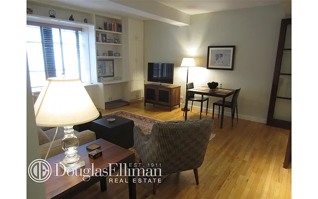 Rented by Douglas Elliman | media 4