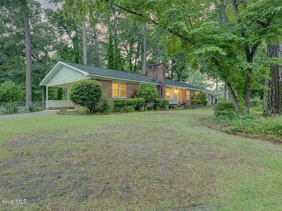 3rd image of 202 Hardee Circle
