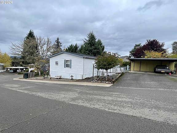 2nd image of 297 Olivia Ln