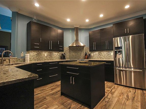 5th image of 1625 Cloverlawn Ave