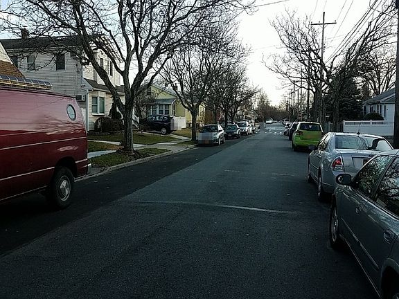 4th image of 8335 262nd St