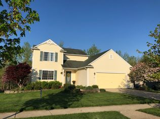 980 Water View Ln, Fenton, MI 48430