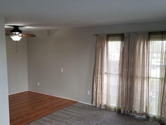 4th image of 23469 Stonehenge Blvd