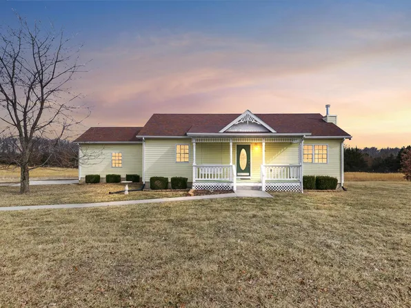 24738 Norton Rd, Sedalia, MO 65301