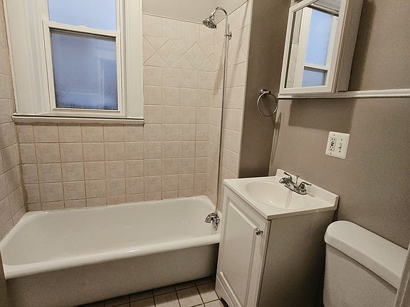 2nd image of 3308 N Hamilton Ave #1