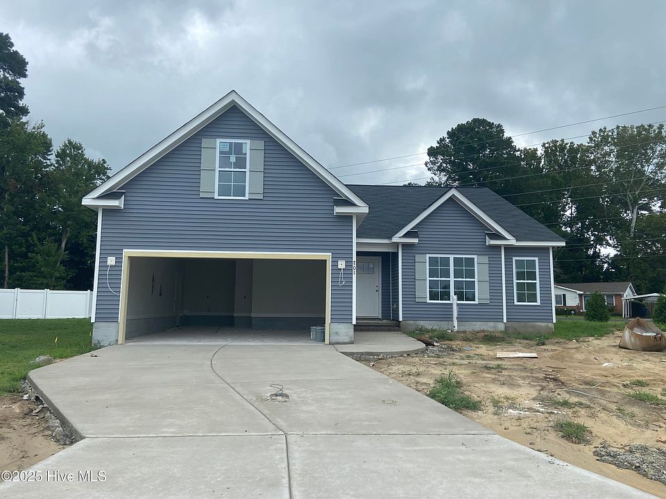 1st image of 701 Oleander Drive