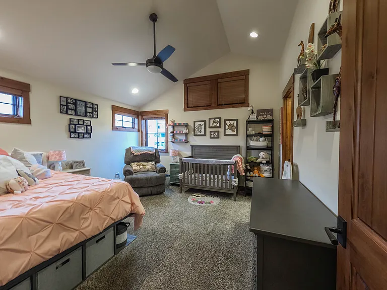 Bedroom 2 entry