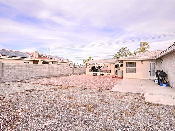 5th image of 4445 N Chieftain St
