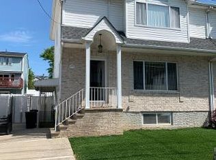 29 Sonia Ct, Staten Island, NY 10309