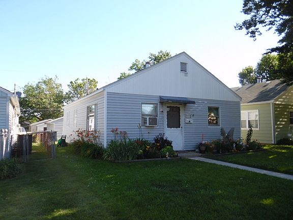3rd image of 2729 Kenwood Ave