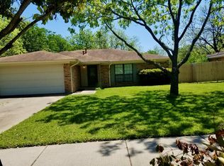 1305 Poindexter Ave, Cleburne, TX 76033