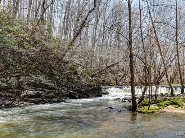 14 Ca Ira Rd, Cumberland, VA 23040