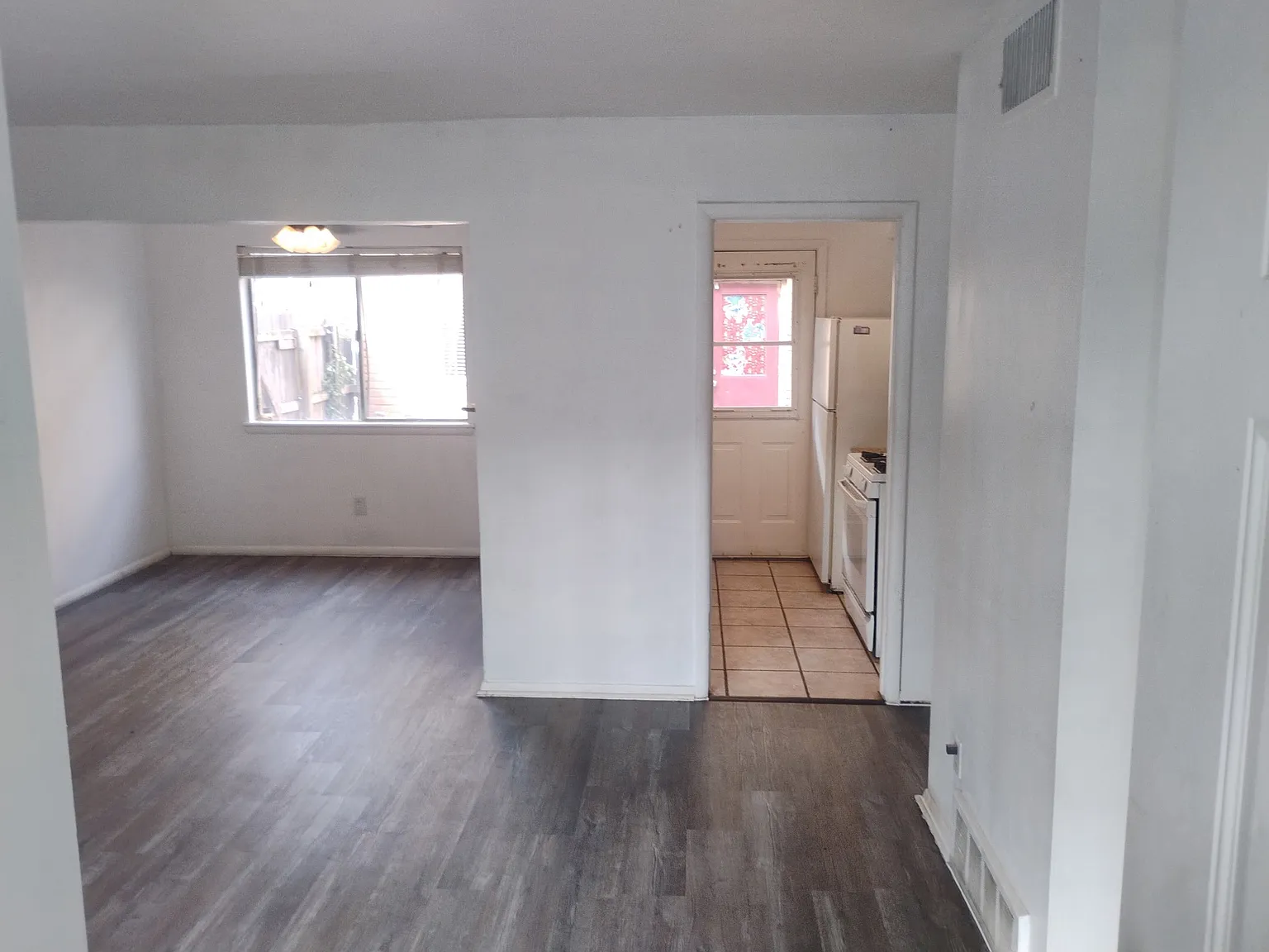 4807 S Utica Ave E — Photo 2