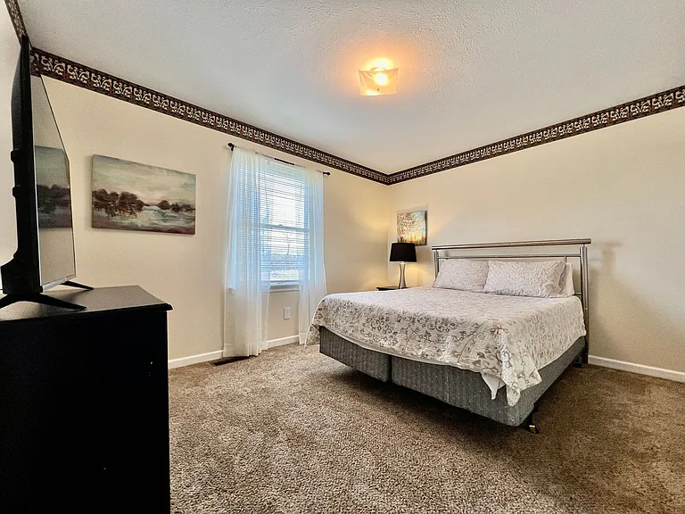 5042 Princeton Glendale Rd — Photo 13