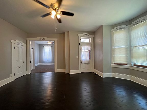 2nd image of 1326 Oak St