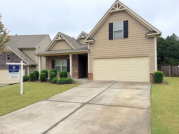 2nd image of 40 Poplar Ln