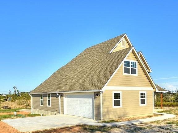 3rd image of 111 Cattlemens Dr