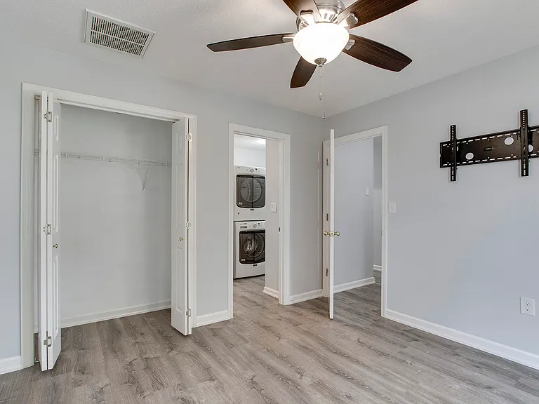 101 Pinewood Dr #1 — Photo 19