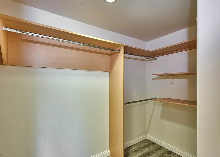 4822 Elmwood Ave #203 — Photo 22