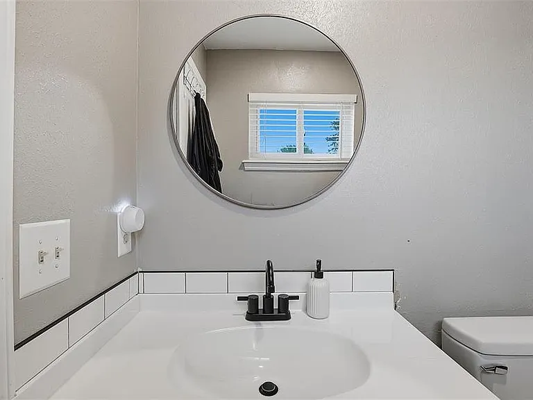 10316 Glascow Dr — Photo 22