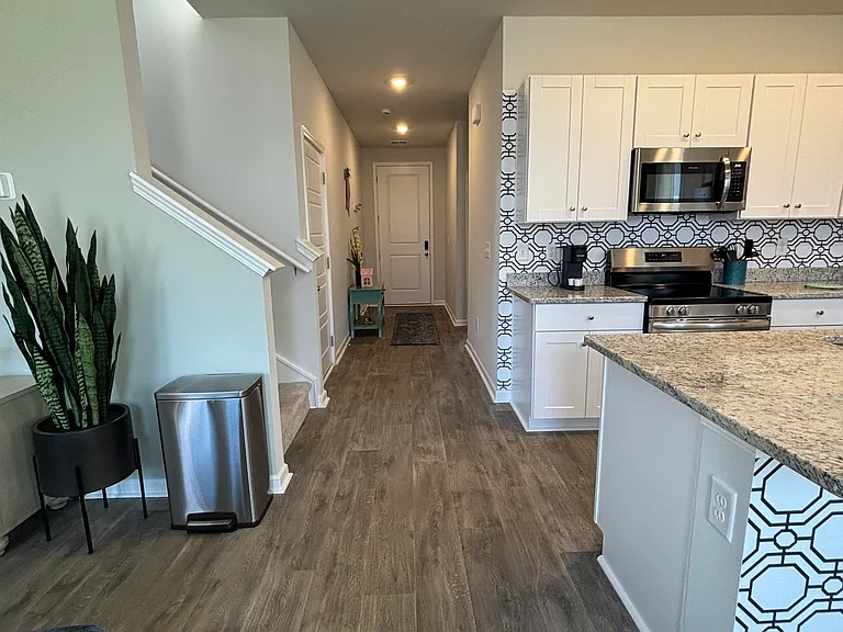 Cypress Ln — Photo 23