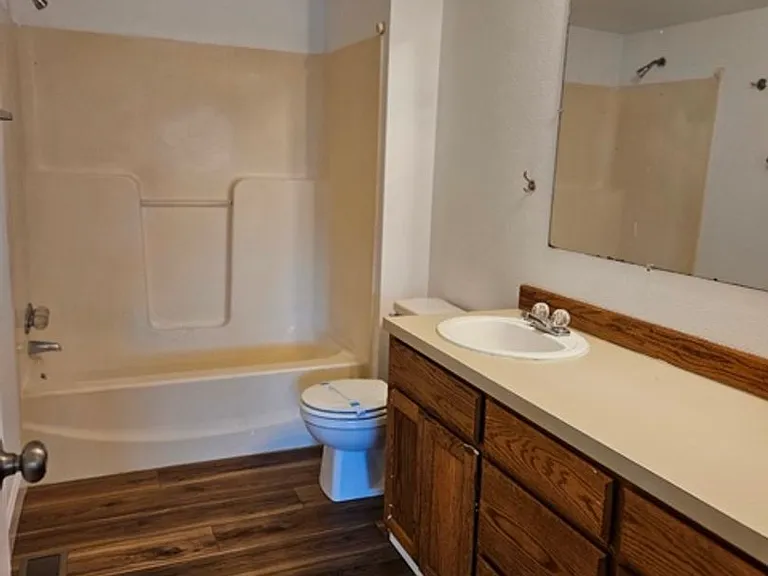460 Talmadge Rd — Photo 11