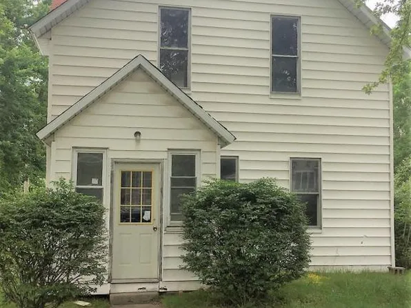 305 2nd St, Ludington, MI 49431