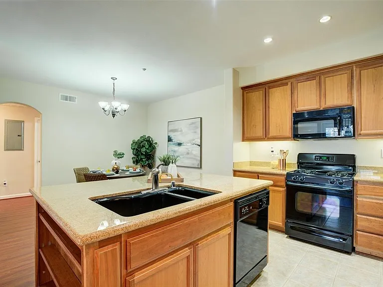 4231 Clarinbridge Cir — Photo 9