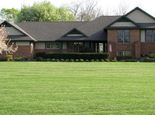 2649 River Bend Dr, Sugarcreek Township, OH 45370