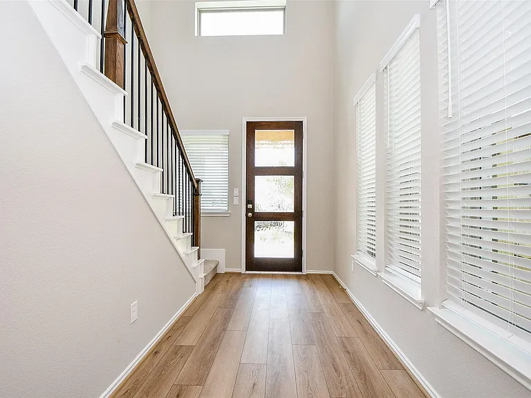 231 Bright Valley Way — Photo 4