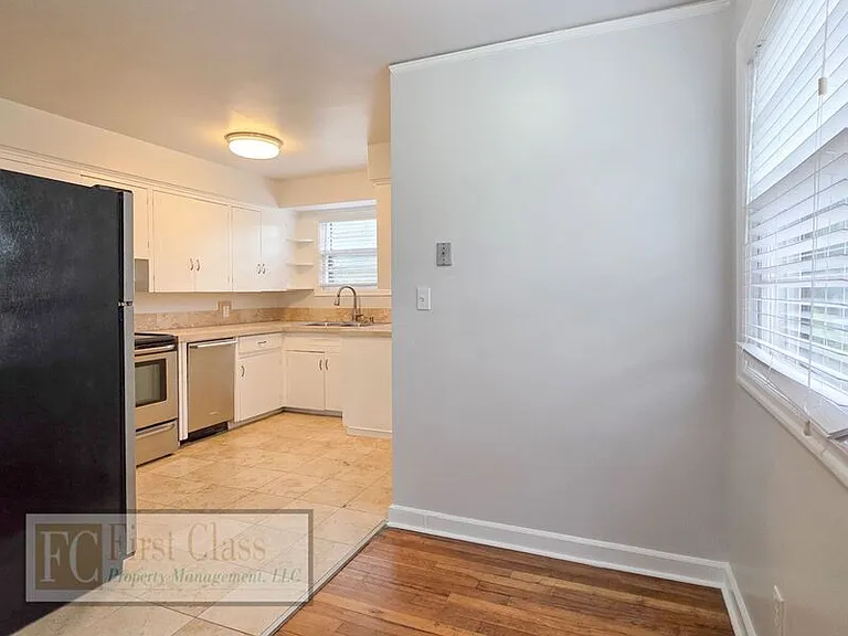 5735 N Montana Ave — Photo 8