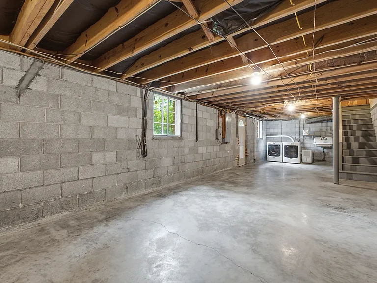 205 S Palisades Dr — Photo 21