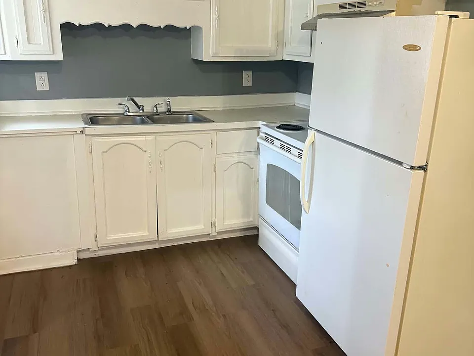 1380 Mapleash Ave #C