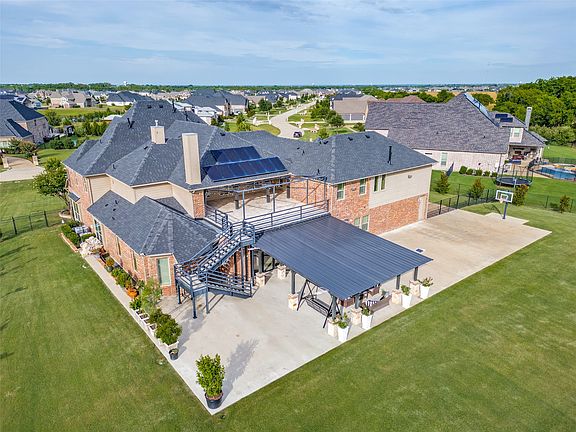 4th image of 5315 Westfield Dr