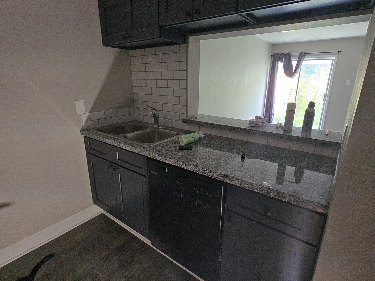 Building Photo - 3604 Delaware Ave #C