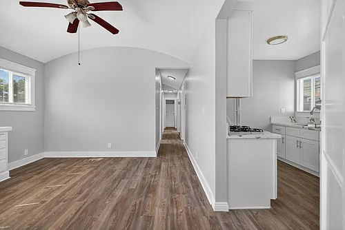 Floor plan 744