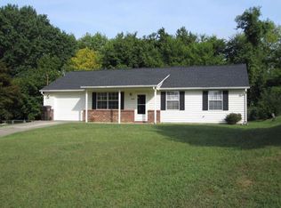 1232 Amber Meadows Cir, Knoxville, TN 37932