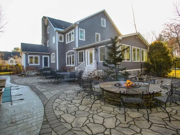 223 Cardinal Way, Northampton, MA 01062