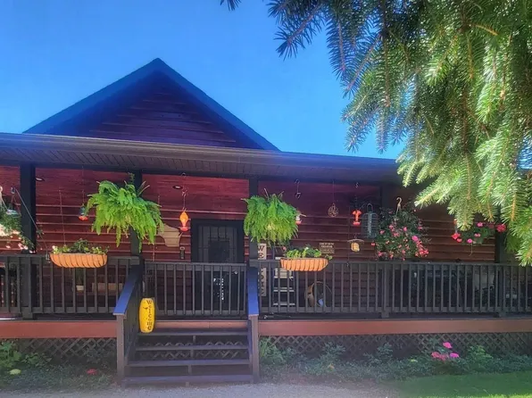 17774 Circle Dr, Boscobel, WI 53805