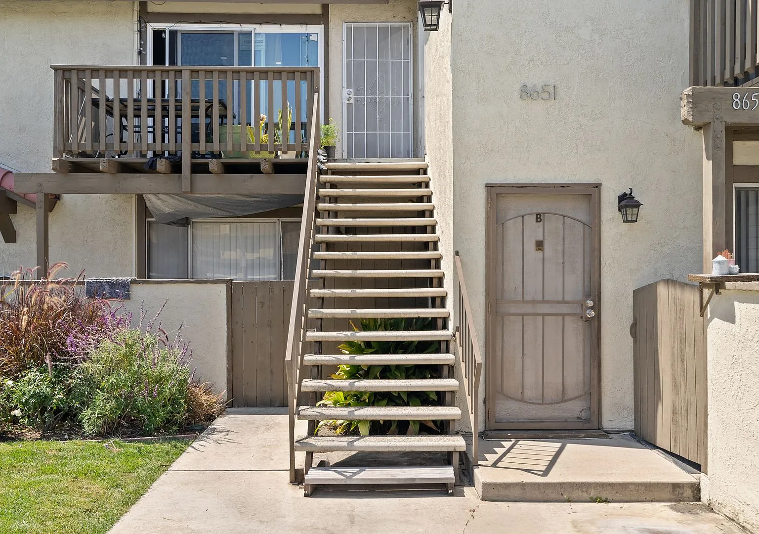 8651 Gloria 4-Plex — Photo 2