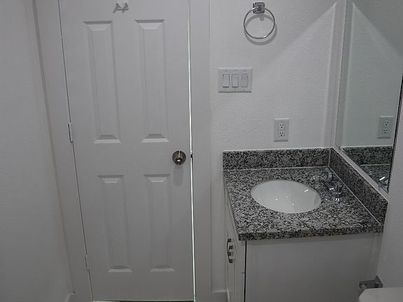 4th image of 8213 Bigwood St