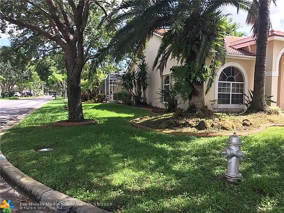 3rd image of 5767 NW 54th Pl