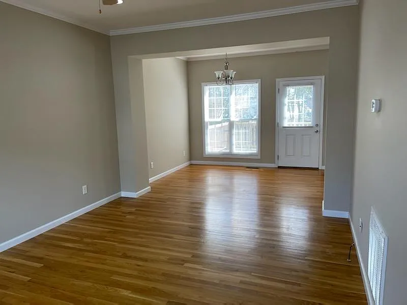 3 bed, 2.5 bath, 1400 sqft, $1,575 — Photo 2